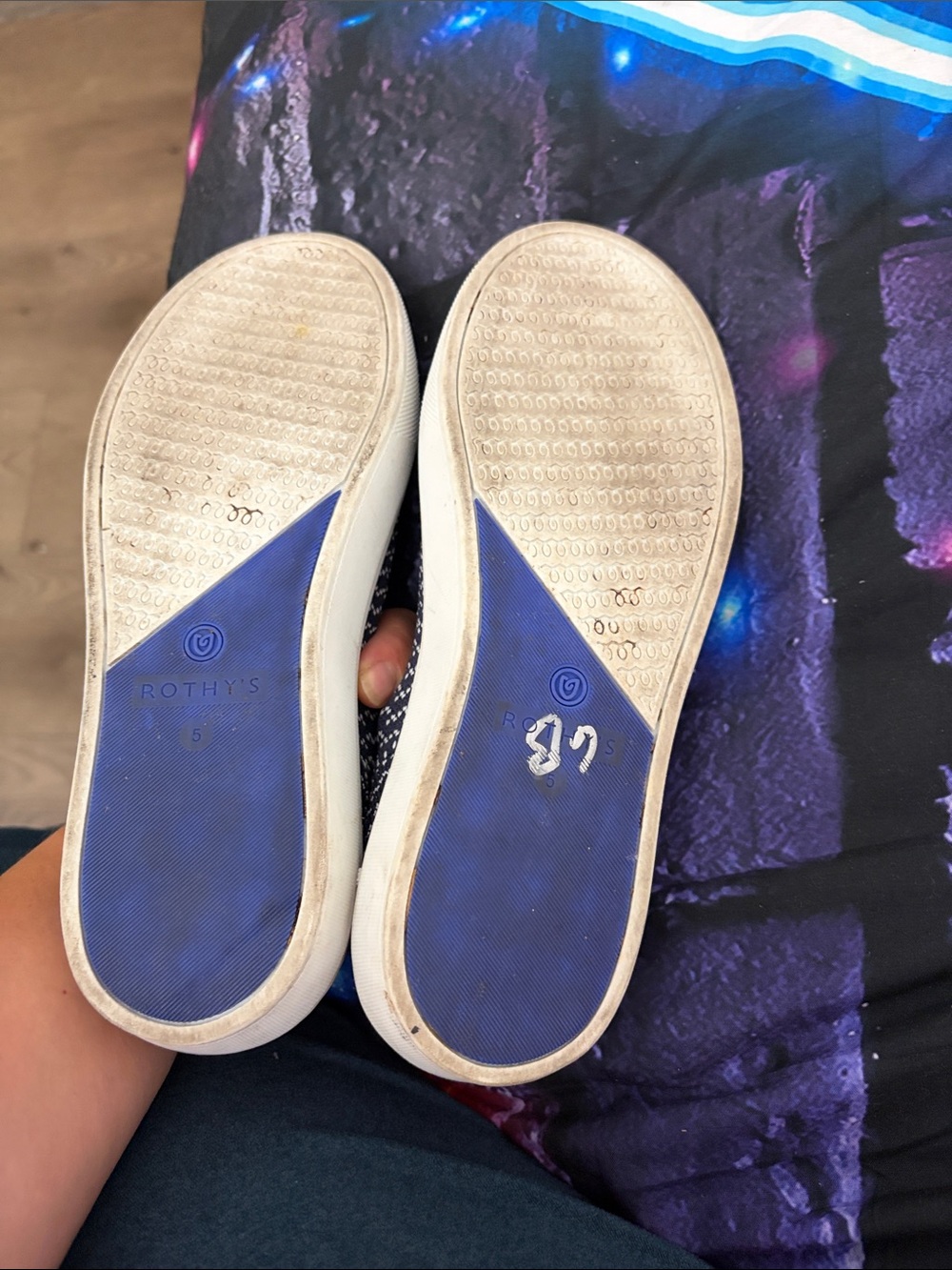Rothy’s Textured Navy & White Slip-On Sneakers size 5 - Picture 6 of 6